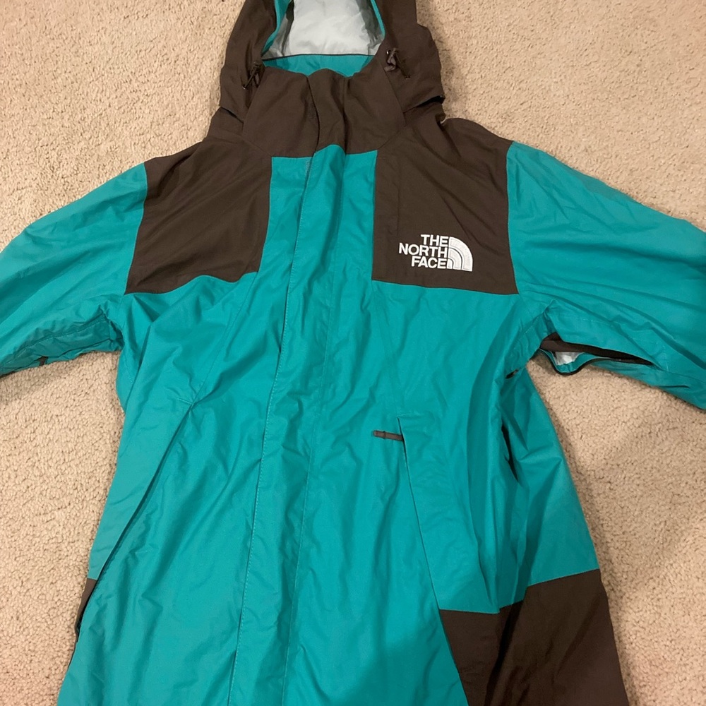 North Face Layered Jacket. Barely Used. Size Smal… - image 3